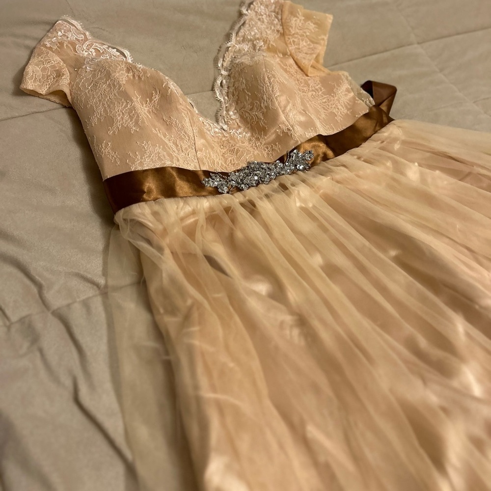 Cream Colored Wedding/ Bridesmaid/Prom Gown - Picture 7 of 16
